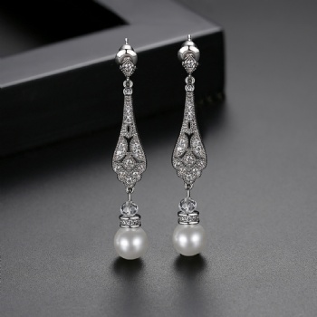 Cubic Zircon Earrings E1162