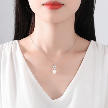 Cubic Zircon Necklace N1151