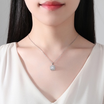 Cubic Zircon Necklace N1171