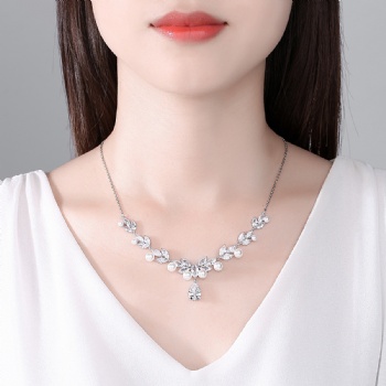 Cubic Zircon Necklace N1173