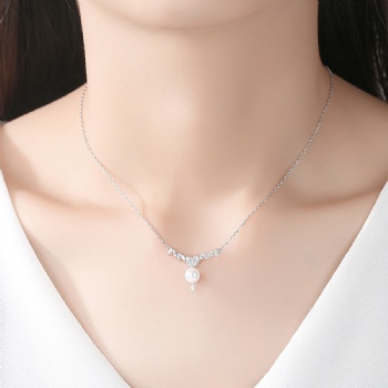 Cubic Zircon Necklace N1186