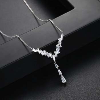 Cubic Zircon Necklace N1190