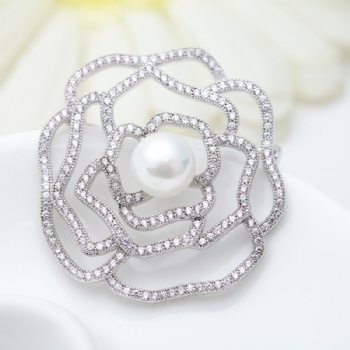 Cubic Zircon Brooch BR008