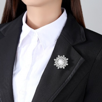 Cubic Zircon Brooch BR029