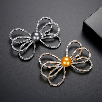 Cubic Zircon Brooch BR045