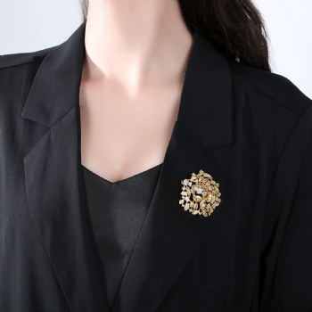 Cubic Zircon Brooch BR055