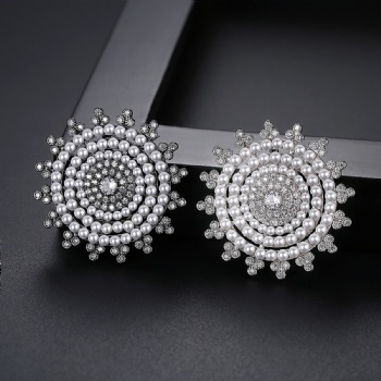 Cubic Zircon Brooch BR060