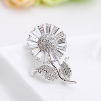 Cubic Zircon Brooch BR081