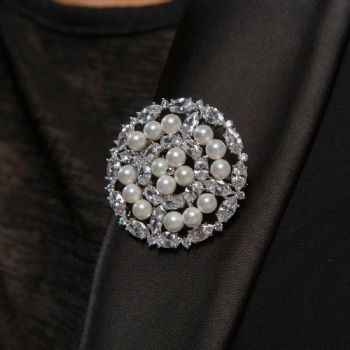 Cubic Zircon Brooch BR084