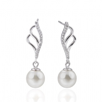 Sterling-silver-pearl-earrings-SE146