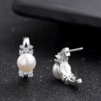 Sterling-silver-pearl-earrings-SE147