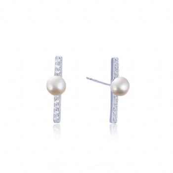 Sterling-silver-pearl-earrings-SE148