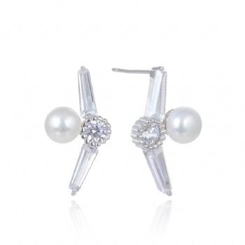 Sterling-silver-pearl-earrings-SE149