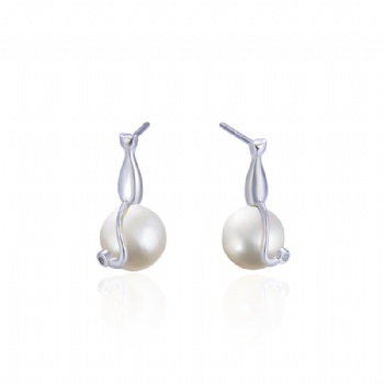 Sterling-silver-pearl-earrings-SE157