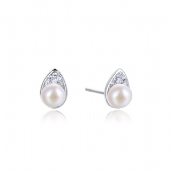 Sterling-silver-pearl-earrings-SE160