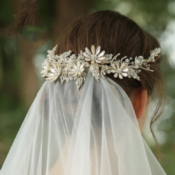 Handmade-Bridal-Crystal-Headpiece-D2382